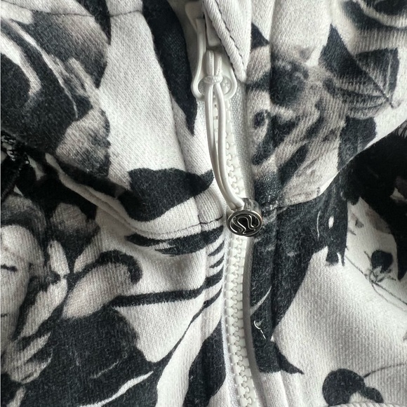 Lululemon Black + White Floral Scuba Hoodie - Picture 6 of 11